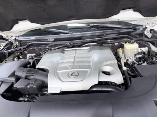 2018 Lexus 570 up Kuru ឡានស្អាត គីឡូ តិច