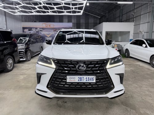 2018 Lexus 570 up Kuru ឡានស្អាត គីឡូ តិច