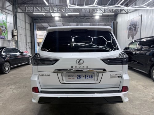 2018 Lexus 570 up Kuru ឡានស្អាត គីឡូ តិច