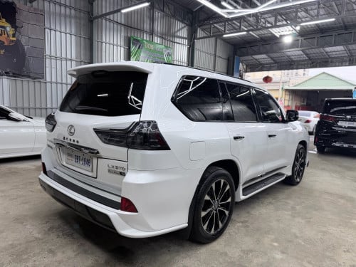 2018 Lexus 570 up Kuru ឡានស្អាត គីឡូ តិច