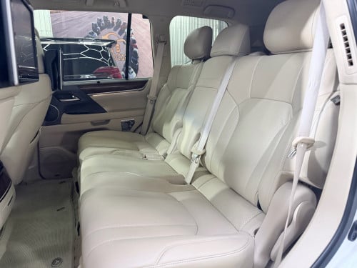 2018 Lexus 570 up Kuru ឡានស្អាត គីឡូ តិច