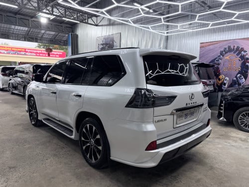 2018 Lexus 570 up Kuru ឡានស្អាត គីឡូ តិច
