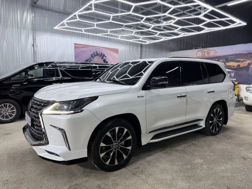 2018 Lexus 570 up Kuru ឡានស្អាត គីឡូ តិច