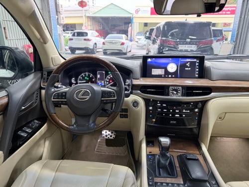 2018 Lexus 570 up Kuru ឡានស្អាត គីឡូ តិច