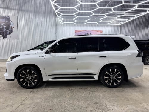 2018 Lexus 570 up Kuru ឡានស្អាត គីឡូ តិច