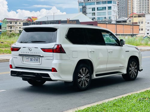2018 Lexus LX450D V8 Full option