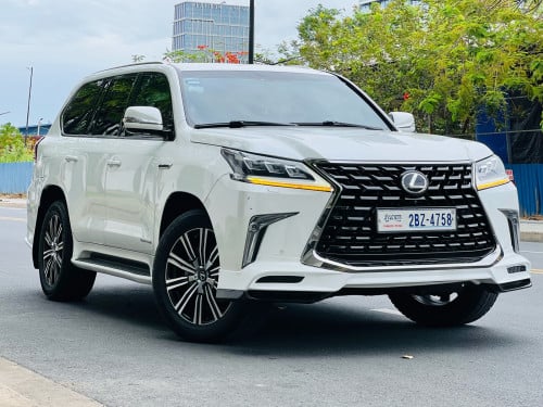 2018 Lexus LX450D V8 Full option