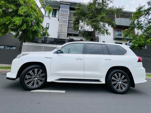 2018 Lexus LX450D V8 Full option