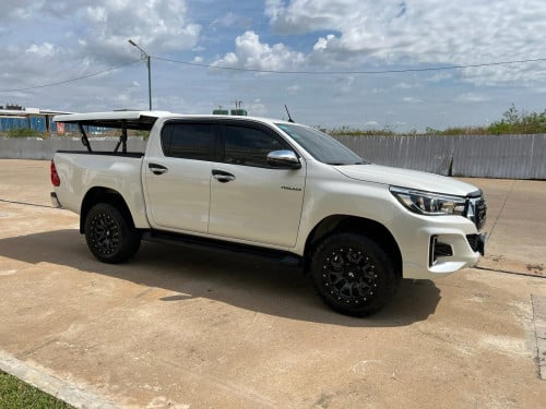 2020 Toyota Hilux Revo Premium Full option