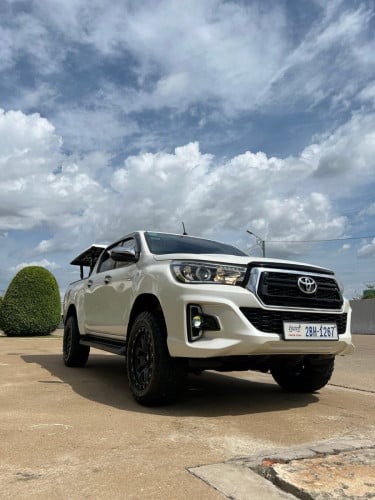 2020 Toyota Hilux Revo Premium Full option