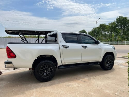 2020 Toyota Hilux Revo Premium Full option