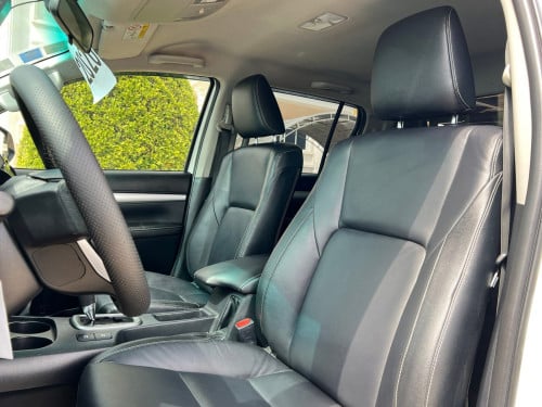 2020 Toyota Hilux Revo Premium Full option