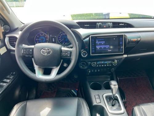 2020 Toyota Hilux Revo Premium Full option