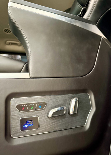 2025 KIA Canival សាំង11កៅអី លេងកៅអី VIP ហើយស្អាតណាស់