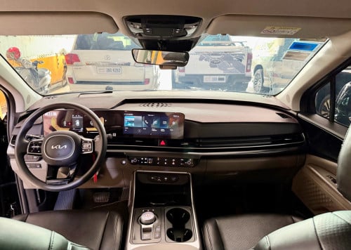 2025 KIA Canival សាំង11កៅអី លេងកៅអី VIP ហើយស្អាតណាស់
