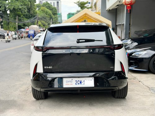 2025 Mazda EZ60 max EV 3000km only