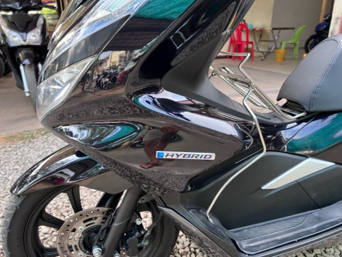 2150$PCXHYBRID 2018 use abs SMARTKEY 150CC have tax