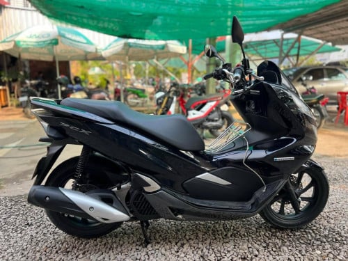 2150$PCXHYBRID 2018 use abs SMARTKEY 150CC have tax
