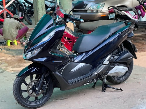 2150$PCXHYBRID 2018 use abs SMARTKEY 150CC have tax