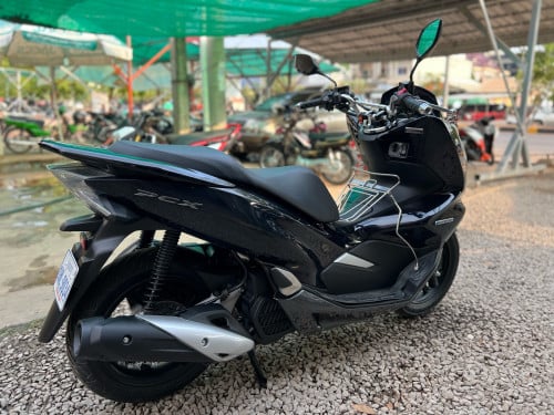 2150$PCXHYBRID 2018 use abs SMARTKEY 150CC have tax