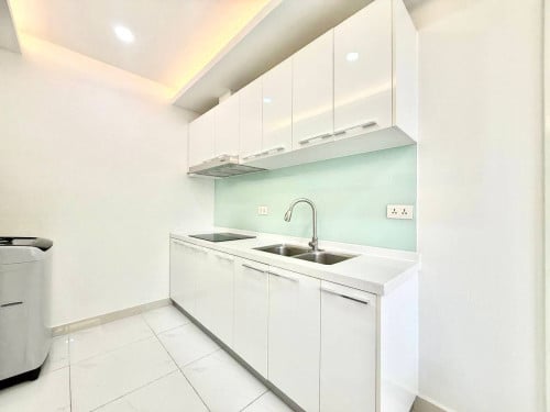 2BR 2BT for rent in BKK1 $1,300
