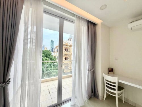 2BR 2BT for rent in BKK1 $1,300