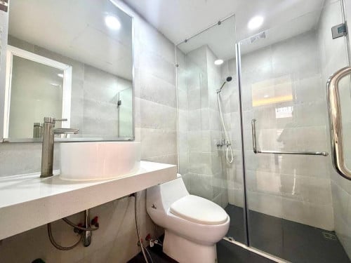 2BR 2BT for rent in BKK1 $1,300