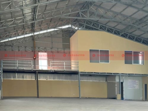 360 Sqm Warehouse With Loading Bay Canopy Space For Lease In Sen Sok