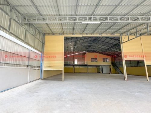 360 Sqm Warehouse With Loading Bay Canopy Space For Lease In Sen Sok