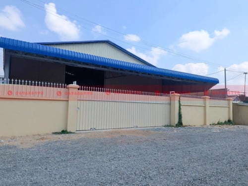 360 Sqm Warehouse With Loading Bay Canopy Space For Lease In Sen Sok