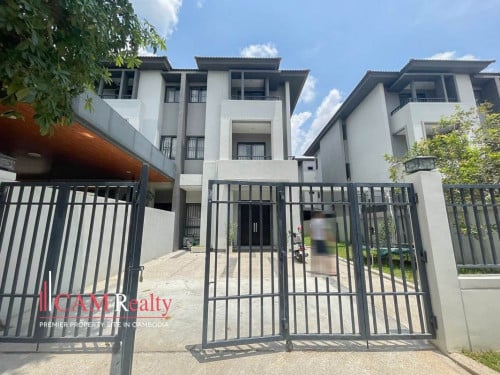4 Bedrooms Twin Villa For Rent in Chip Mong Land Landmark 60M