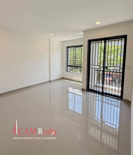4 BR Shophouse Grand For Rent In Gated Community of Borey Chip Mong 598