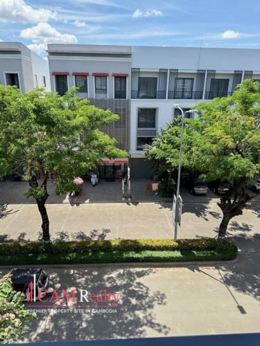 4 BR Shophouse Grand For Rent In Gated Community of Borey Chip Mong 598