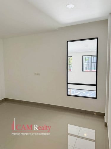 4 BR Shophouse Grand For Rent In Gated Community of Borey Chip Mong 598