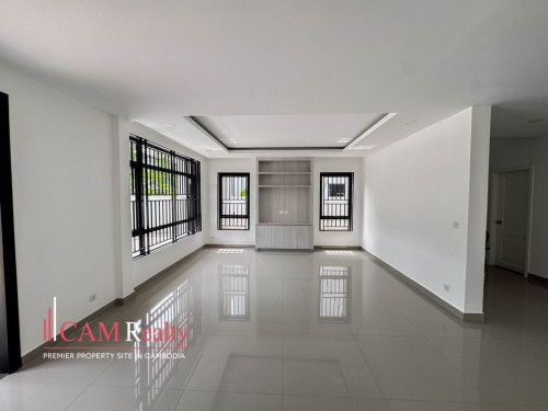 5+1 Bedrooms Queen A Villa For Rent In Borey Chip Mong Land Park Land 6A