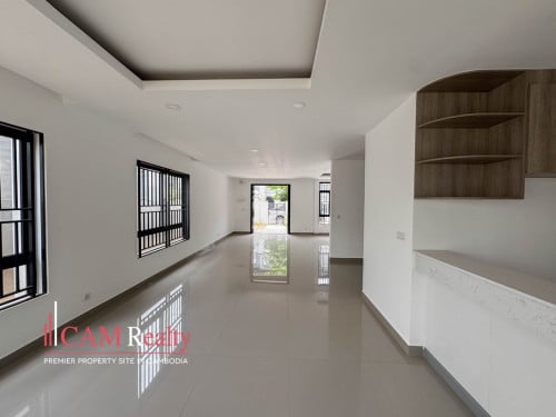 5+1 Bedrooms Queen A Villa For Rent In Borey Chip Mong Land Park Land 6A
