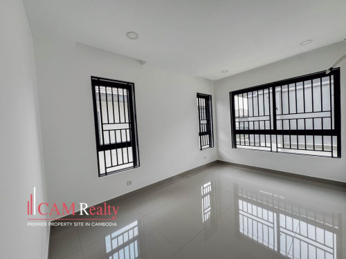 5+1 Bedrooms Queen A Villa For Rent In Borey Chip Mong Land Park Land 6A