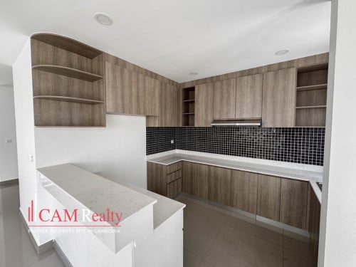 5+1 Bedrooms Queen A Villa For Rent In Borey Chip Mong Land Park Land 6A