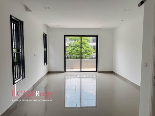 5+1 Bedrooms Queen A Villa For Rent In Borey Chip Mong Land Park Land 6A
