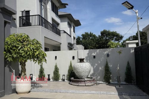 5 Bedrooms Queen A Villa For Rent In Borey Chip Mong Grand Phnom Penh City