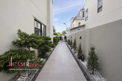 5 Bedrooms Queen A Villa For Rent In Borey Chip Mong Grand Phnom Penh City