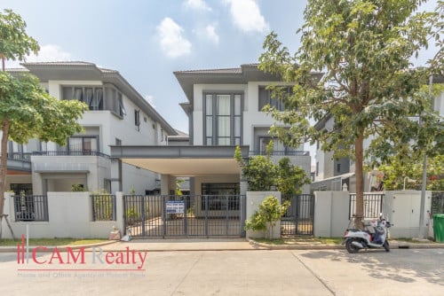6 Bedrooms Queen A Villa For Rent In Chip Mong Land, Landmark 60M