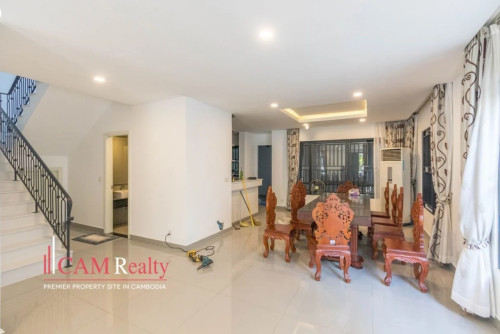 6 Bedrooms Queen A Villa For Rent In Chip Mong Land, Landmark 60M