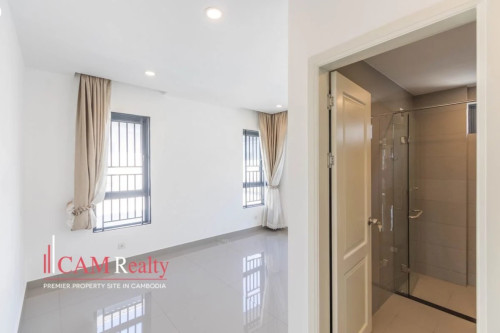 6 Bedrooms Queen A Villa For Rent In Chip Mong Land, Landmark 60M