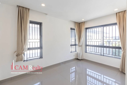 6 Bedrooms Queen A Villa For Rent In Chip Mong Land, Landmark 60M