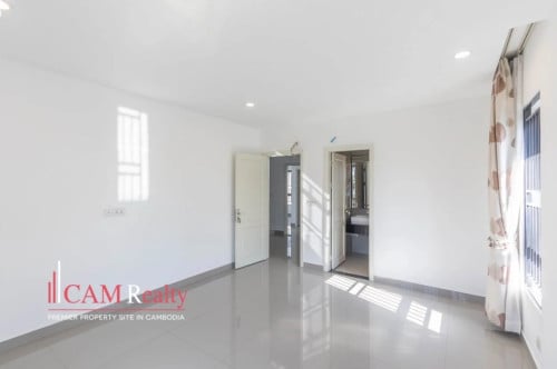6 Bedrooms Queen A Villa For Rent In Chip Mong Land, Landmark 60M
