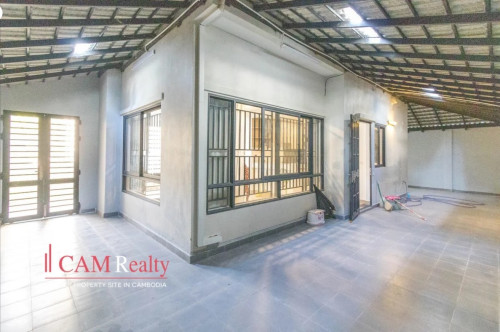 6 Bedrooms Queen A Villa For Rent In Chip Mong Land, Landmark 60M