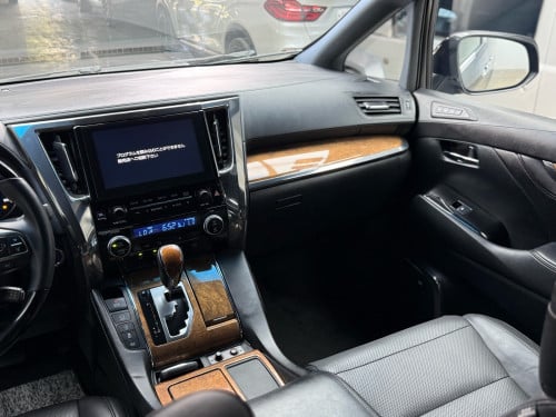 Alphard 2016 Executive lounge