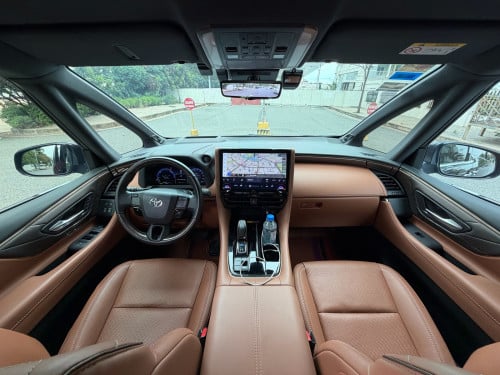 Alphard 2024