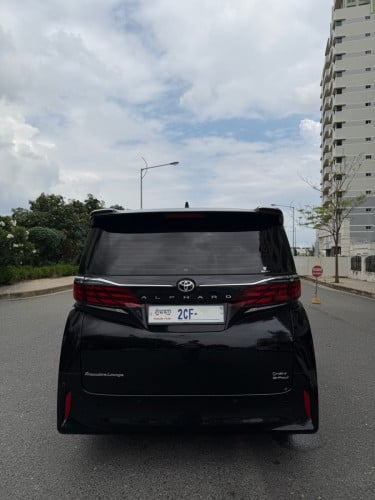 Alphard 2024